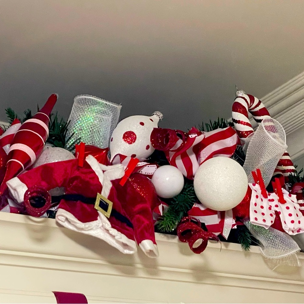 8 foot prelit Santa garland